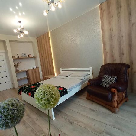 Lux Apartment & Центр,Жк Театральний Ривне Екстериор снимка